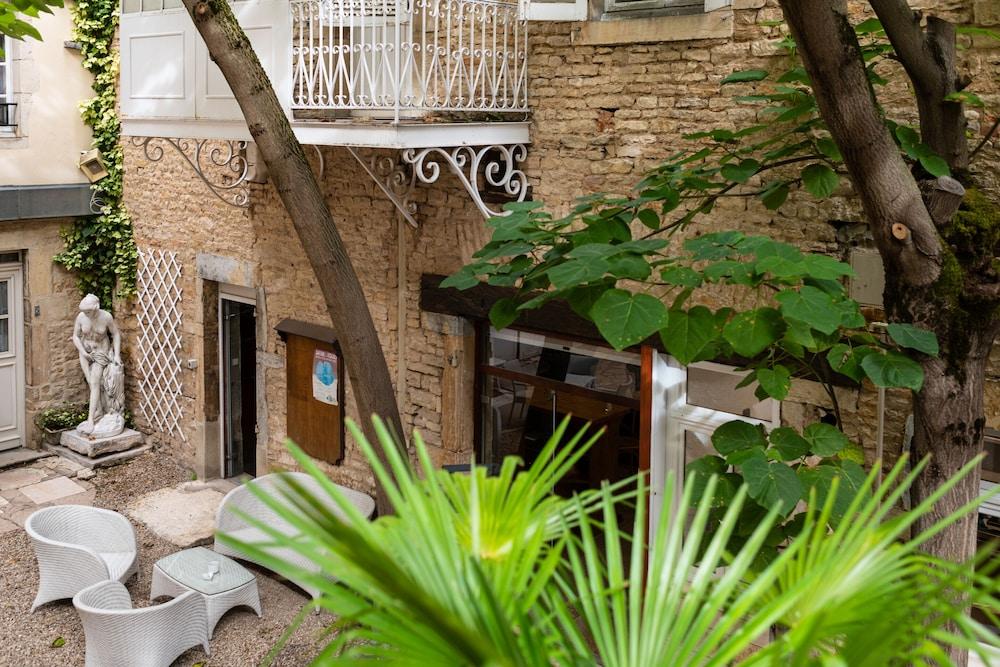 Des Tonneliers Hotel
